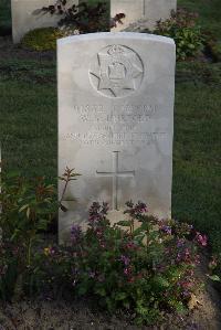 Coxyde Military Cemetery - Hurford, W S