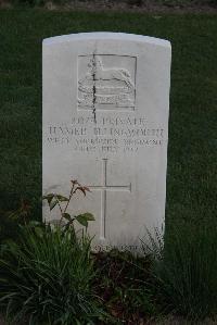 Coxyde Military Cemetery - Illingworth, Hamer