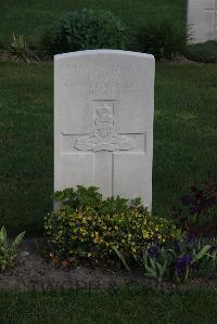 Coxyde Military Cemetery - Imms, Edward