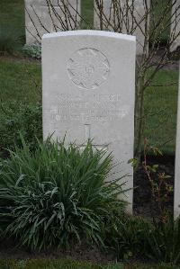 Coxyde Military Cemetery - Irwin, Robert