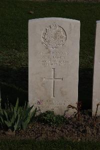 Coxyde Military Cemetery - Janes, Walter George