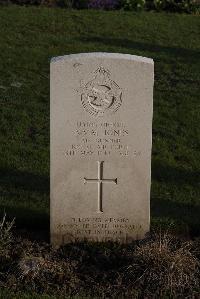 Coxyde Military Cemetery - Jones, Albert Victor Morgan