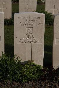 Coxyde Military Cemetery - Jones, John Owen