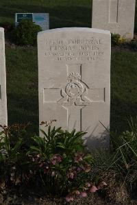 Coxyde Military Cemetery - Jones, Thomas