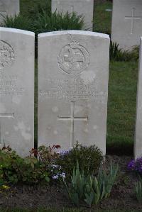 Coxyde Military Cemetery - Kelsall, John William