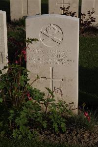 Coxyde Military Cemetery - Kershaw, Joseph Franklin