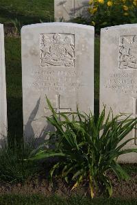 Coxyde Military Cemetery - Kettle, William Henry