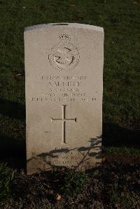 Coxyde Military Cemetery - Kiltie, Alexander Murphie