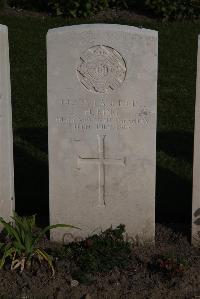 Coxyde Military Cemetery - King, Hugh