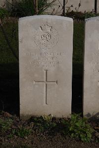 Coxyde Military Cemetery - Lennen, J