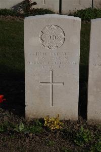 Coxyde Military Cemetery - Lenton, J W