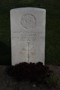 Coxyde Military Cemetery - Lewin, G