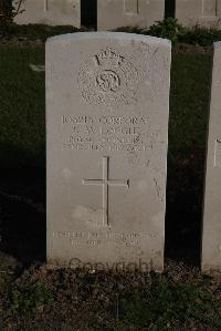 Coxyde Military Cemetery - Loggie, K W