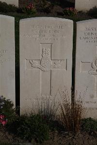 Coxyde Military Cemetery - Lord, Peter