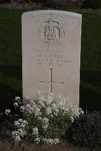 Coxyde Military Cemetery - Lovell, H