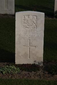 Coxyde Military Cemetery - Lowsley, J