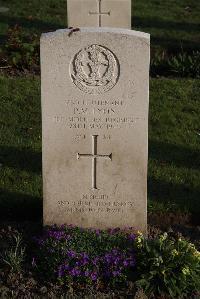 Coxyde Military Cemetery - Lyon, Patrick Maxwell