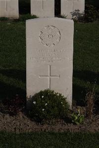 Coxyde Military Cemetery - Lyons, S