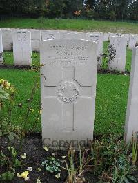 Coxyde Military Cemetery - Morton, William