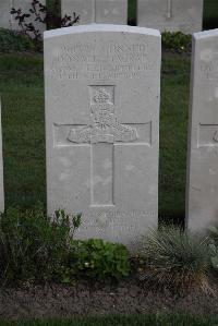 Coxyde Military Cemetery - MacRae, Donald