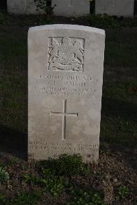 Coxyde Military Cemetery - Marsh, John Herbert