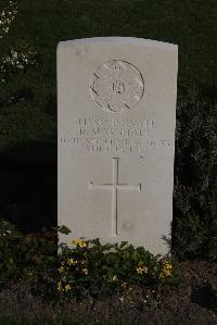 Coxyde Military Cemetery - Marshall, R