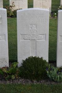 Coxyde Military Cemetery - Mawby, William