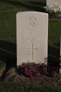 Coxyde Military Cemetery - Mayo, S I