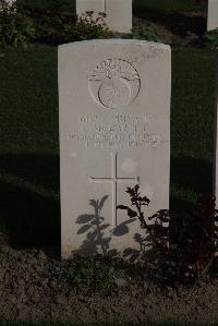 Coxyde Military Cemetery - McCarthy, C