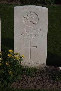 Coxyde Military Cemetery - McLellan, A