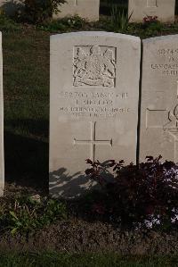 Coxyde Military Cemetery - Mellor, John