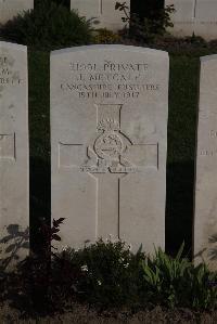 Coxyde Military Cemetery - Metcalf, J