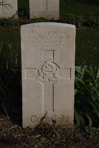 Coxyde Military Cemetery - Middlemist, John William