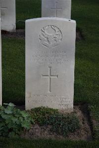 Coxyde Military Cemetery - Miller, Claude