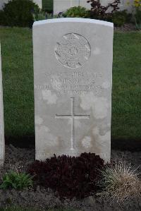 Coxyde Military Cemetery - Milne, James