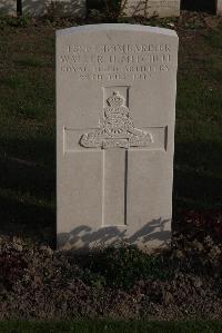 Coxyde Military Cemetery - Mitchell, Walter