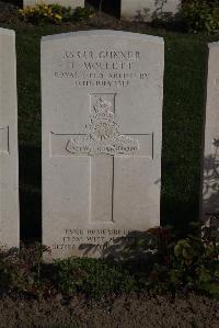 Coxyde Military Cemetery - Mollett, Charles