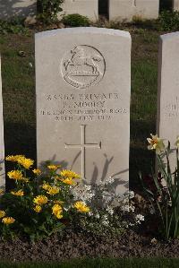 Coxyde Military Cemetery - Moody, F