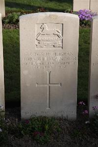 Coxyde Military Cemetery - Mower, J W