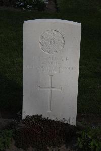 Coxyde Military Cemetery - Muir, G