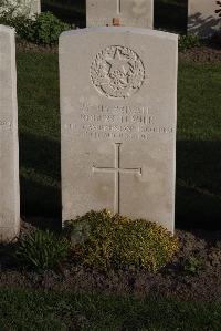 Coxyde Military Cemetery - Muir, Robert