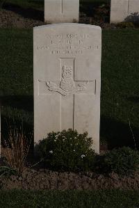 Coxyde Military Cemetery - Murphy, E