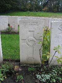 Coxyde Military Cemetery - Newdick, John Henry