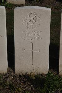 Coxyde Military Cemetery - Newman, James