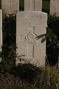 Coxyde Military Cemetery - Nixon, George