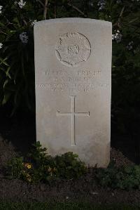 Coxyde Military Cemetery - Nolde, F S