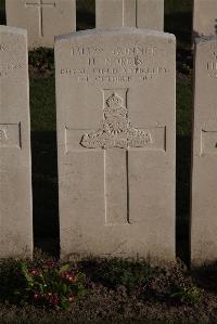 Coxyde Military Cemetery - Norris, H