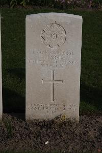 Coxyde Military Cemetery - Parker, Joseph