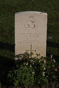 Coxyde Military Cemetery - Pearse, Derek Charles