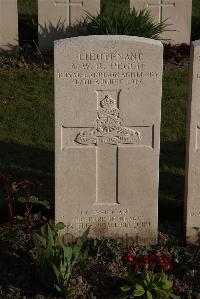 Coxyde Military Cemetery - Peggie, A W B